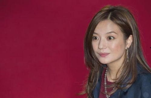 娱乐吃瓜女艺人资源,揭秘吃瓜女艺人背后的资源与影响力