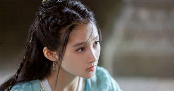 关晓彤进入娱乐圈吃瓜,从吃瓜群众到璀璨明星的蜕变之路